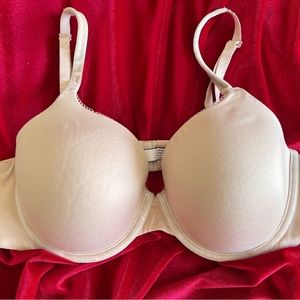 Victoria’s Secret Body by Victoria Bra